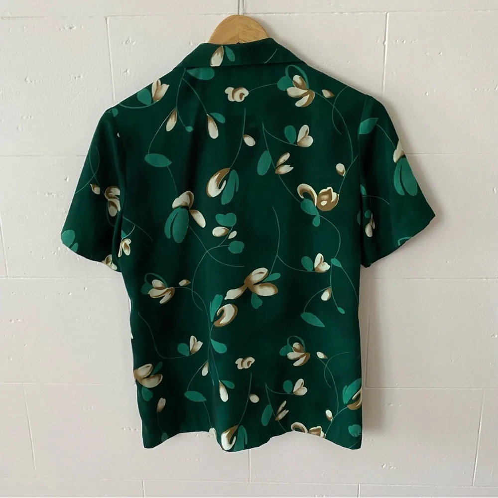 Vintage Blouse with Ornate Buttons - Picture 7 of 8